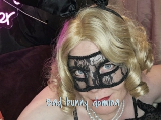 Bad_bunny_domina