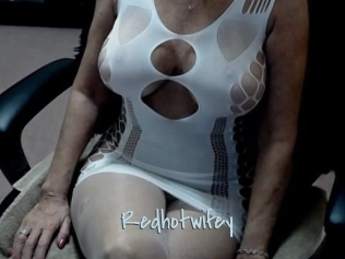 Redhotwifey